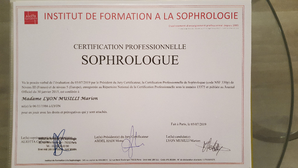 photo diplome Marion LYON