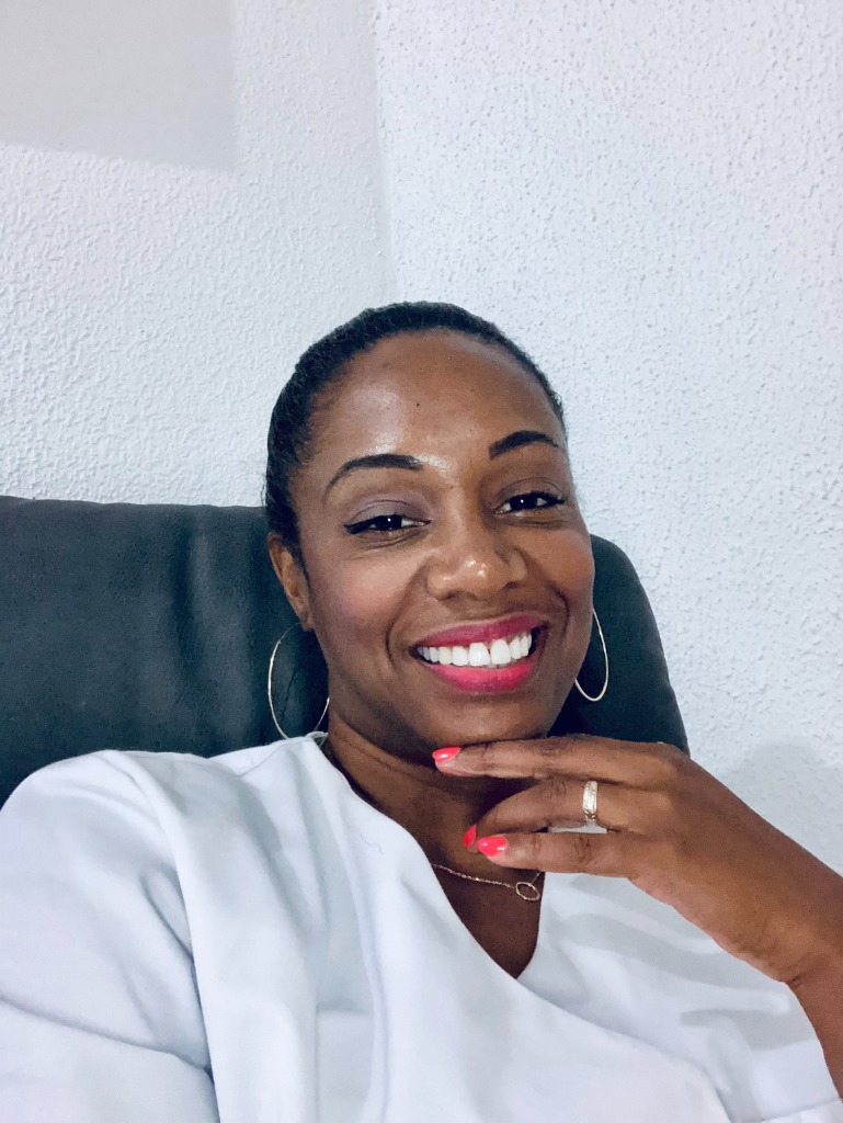 photo portrait RE-Né-SENS Thérapie du Bien-Être - Agnès Beaucaire