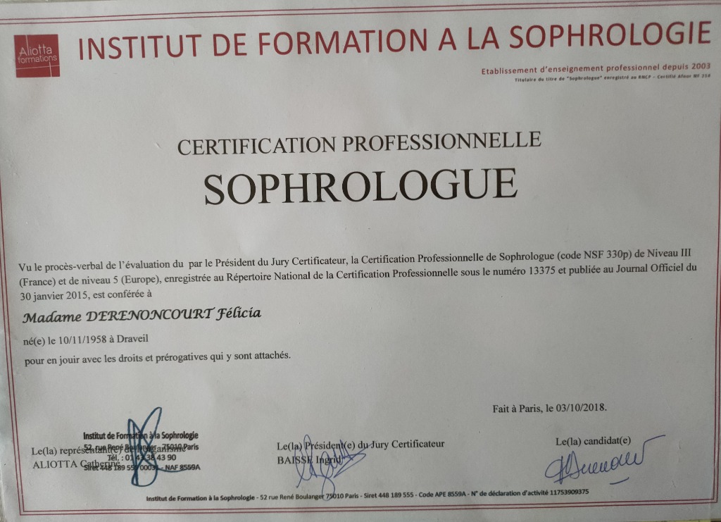 photo diplome Félicia Derenoncourt