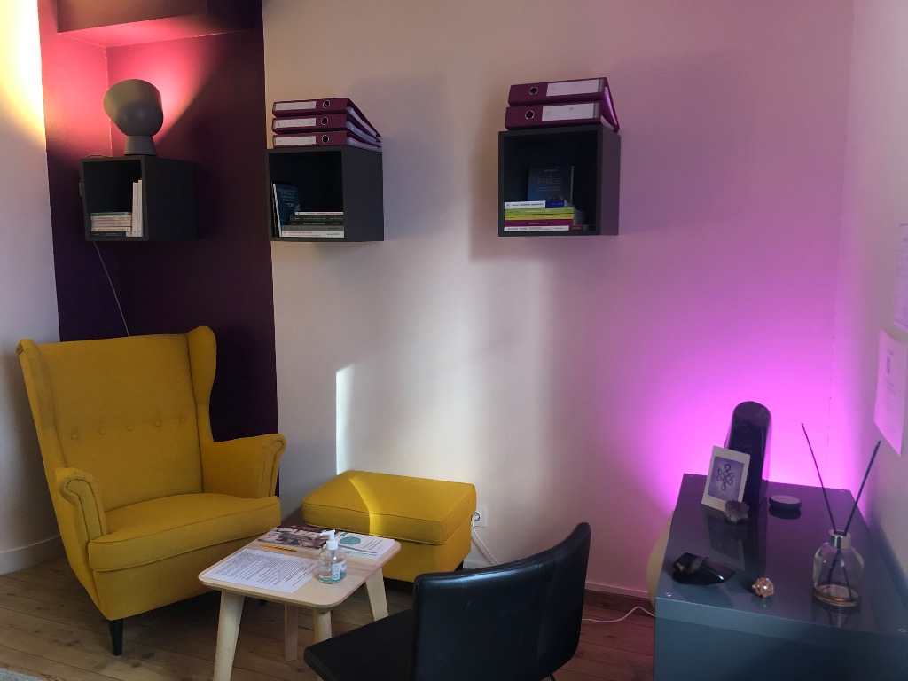 photo cabinet Tangi Travel