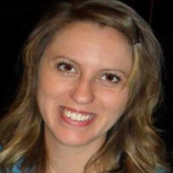 Julia Praticienne Bien-être Holistique