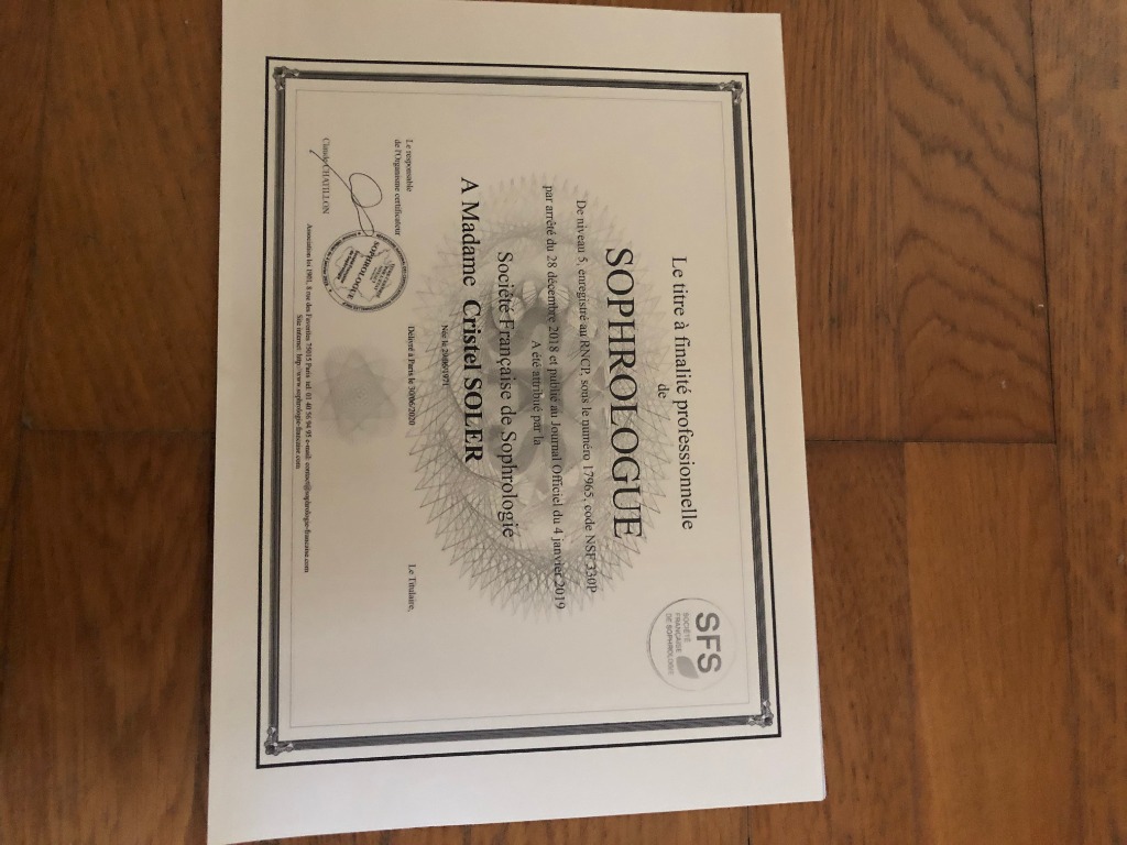 photo diplome cristel soler sophrologue