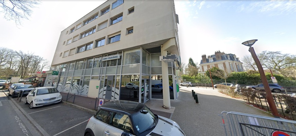 photo cabinet Nicolas Mahé