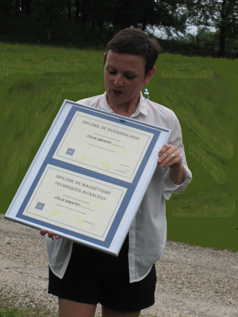 photo diplome Association Etre Eveillé