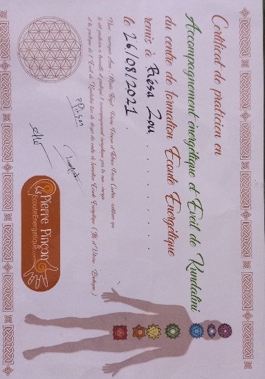 photo diplome Anatoe Médium Énergéticienne