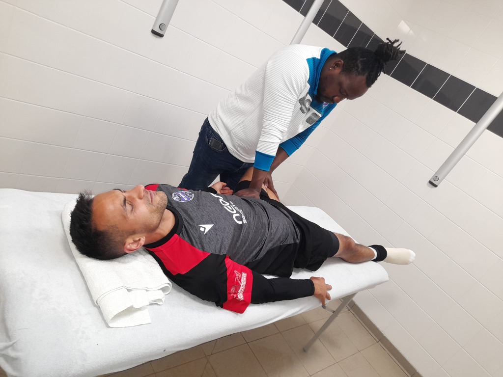 photo seance Garvey Kalinago Massages