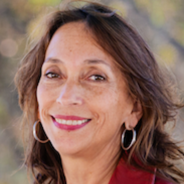 Julia APPLEFIELD-ALVAREZ