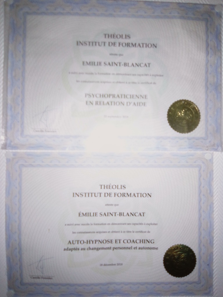 photo diplome EMILIE SAINT-BLANCAT