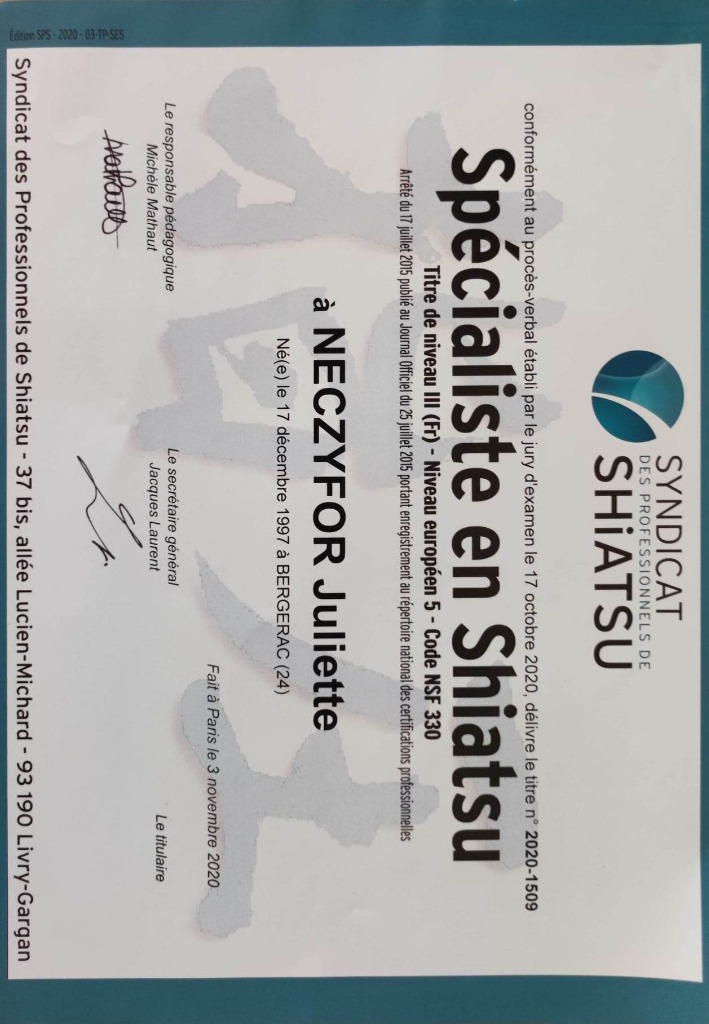 photo diplome Juliette neczyfor