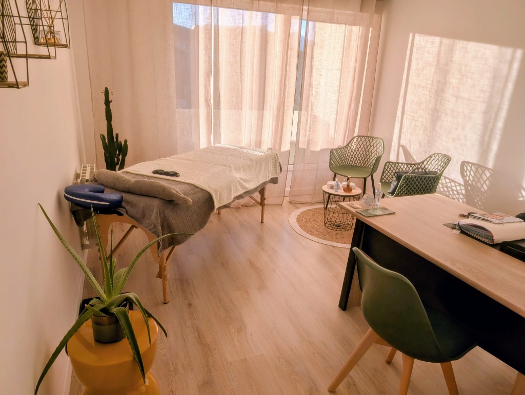 photo cabinet Johanna NUGUES Naturobio