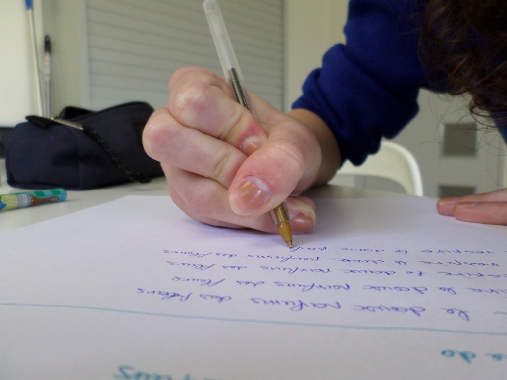 photo seance Graphothérapeute Stylo Plume