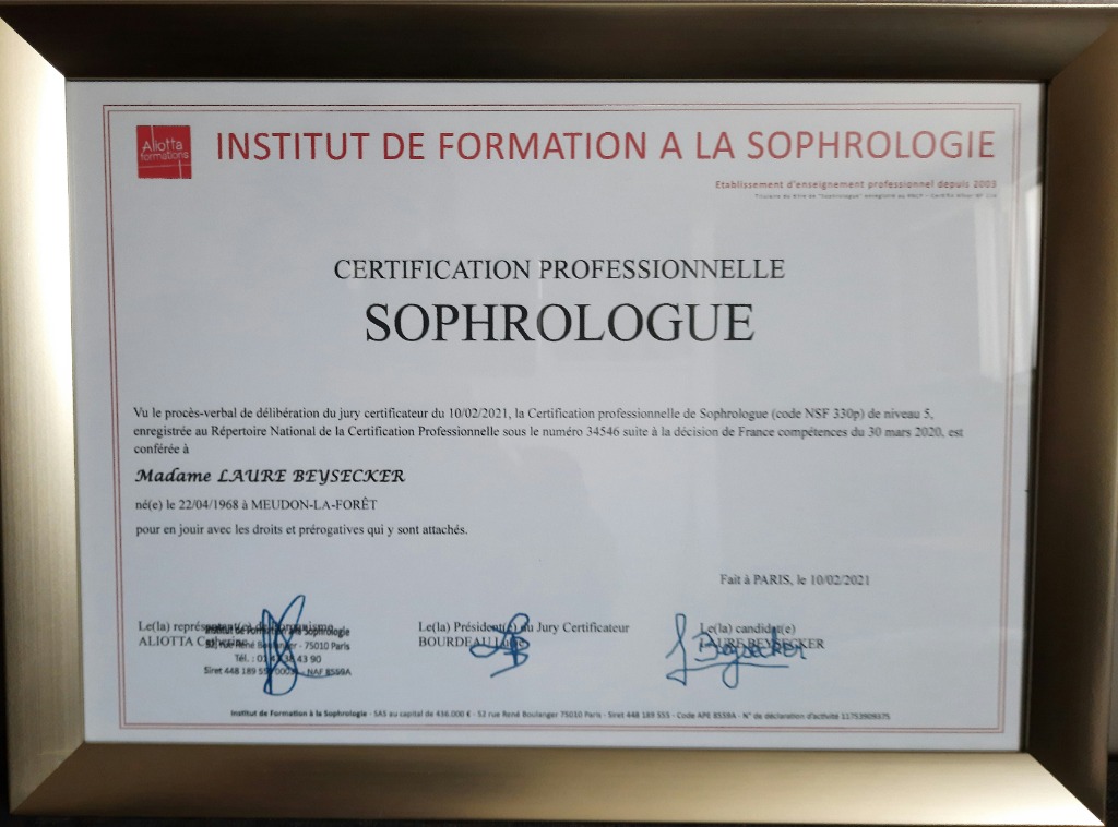 photo diplome Laure BEYSECKER