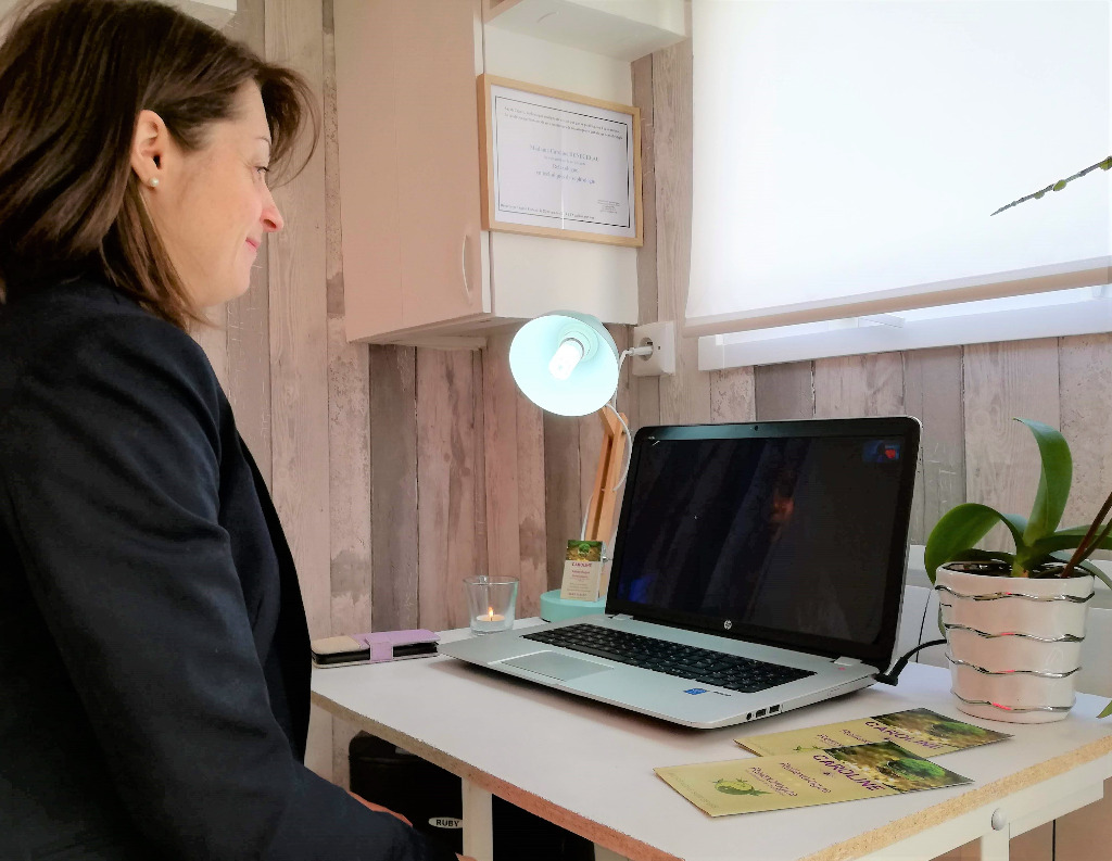 photo seance Caroline DENECHEAU - Réflexologie et bien-être - Mortagne sur sèvre