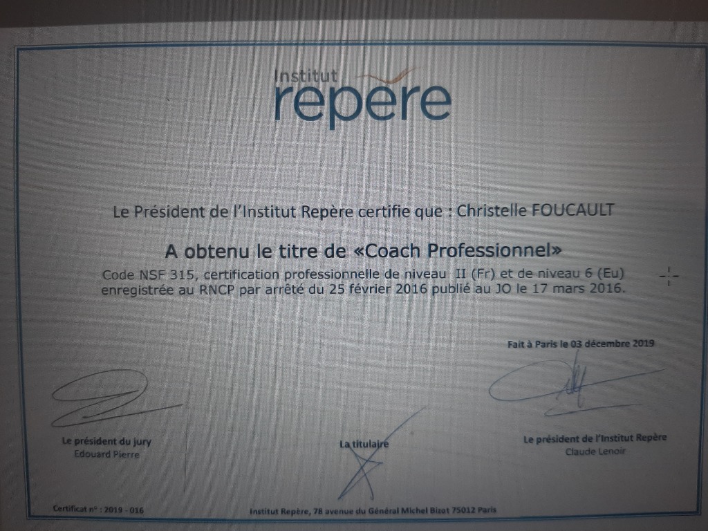 photo diplome Christelle Foucault