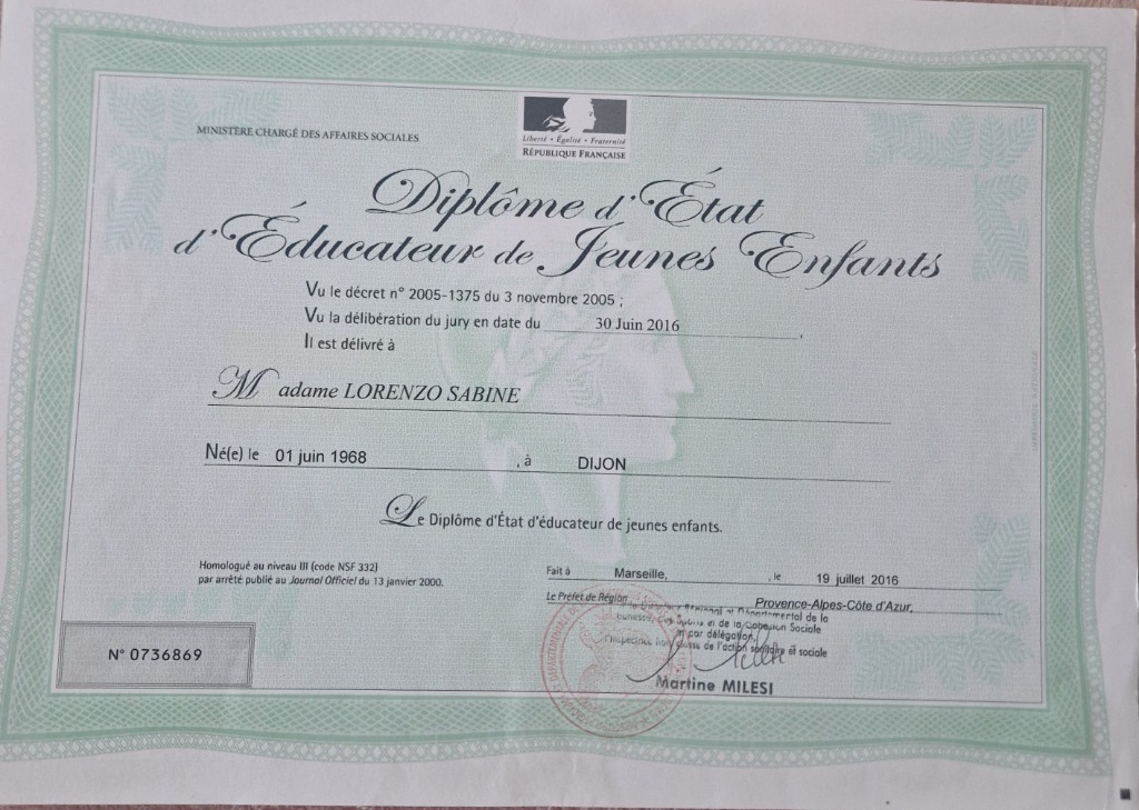 photo diplome Sabine Labour