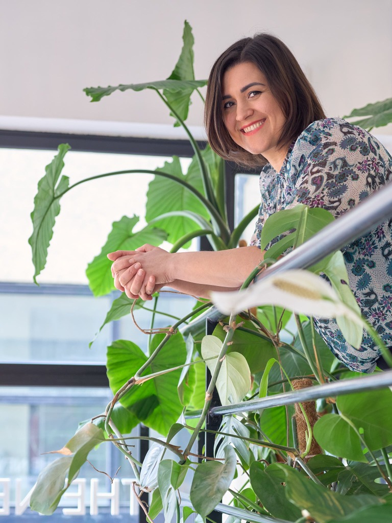 photo portrait Elena POVOLACHI