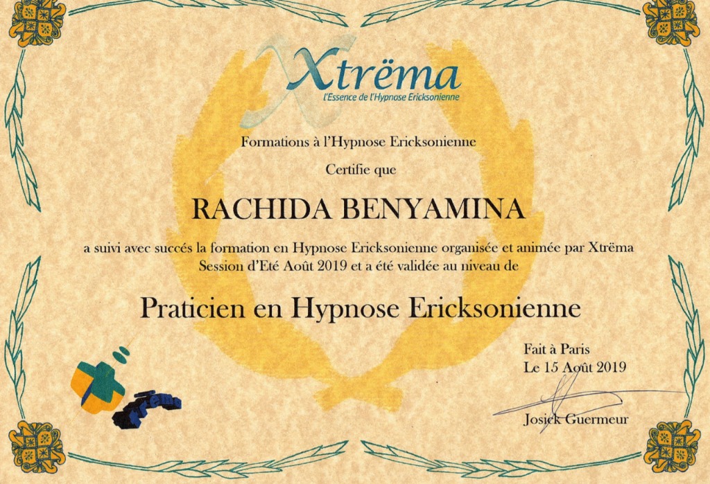 photo diplome RACHIDA MEZOUER