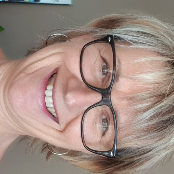 ANNIE MAGNETISEUSE FREJUS