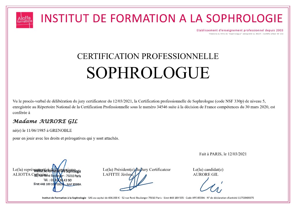 photo diplome Aurore GIL 