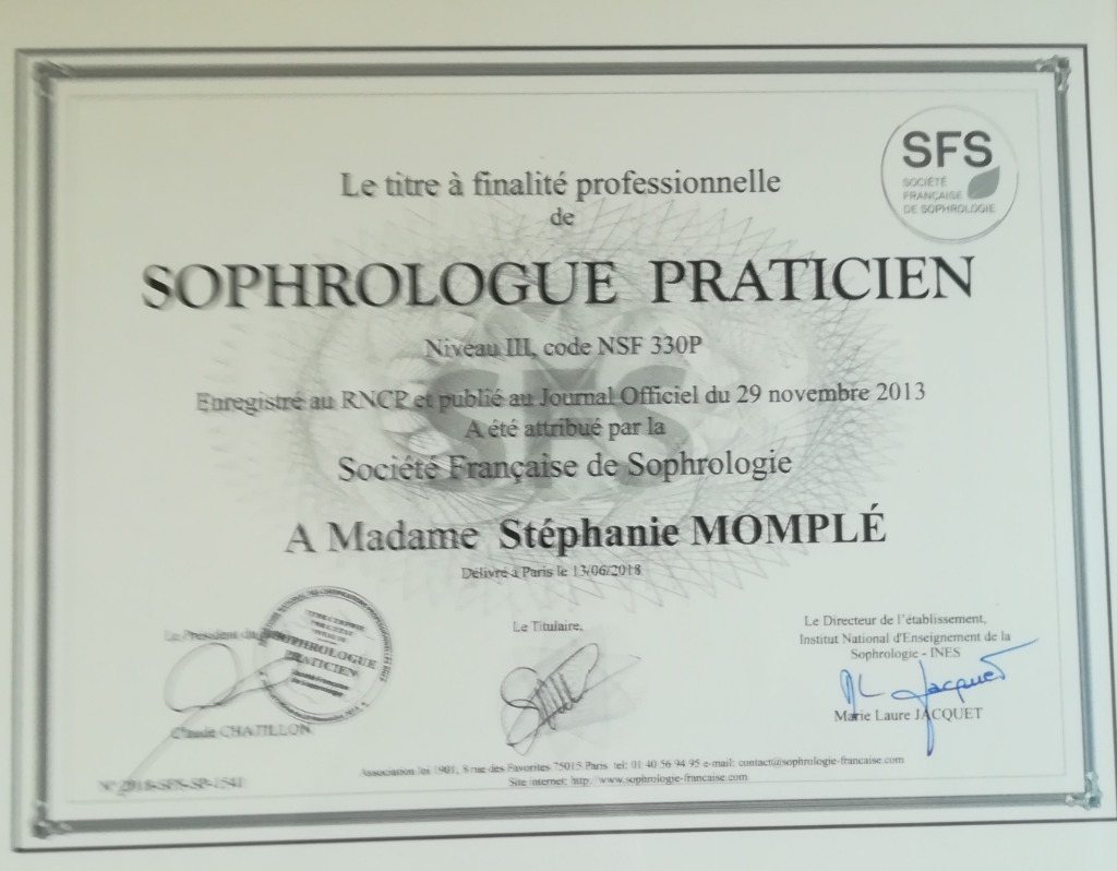photo diplome Momplé Stéphanie 