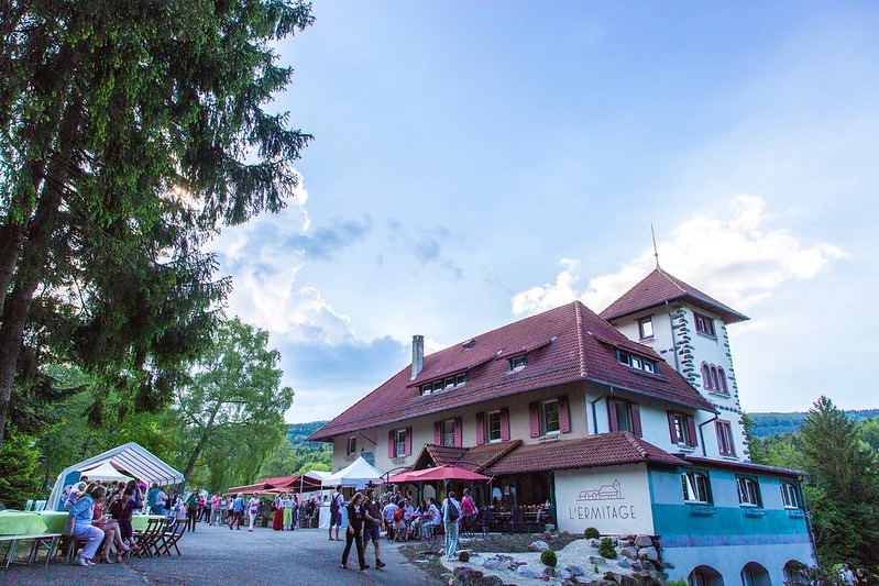 photo cabinet Nil Aktar