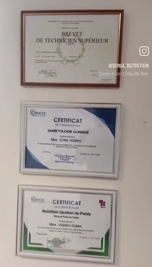 photo cabinet I Like To MovEat