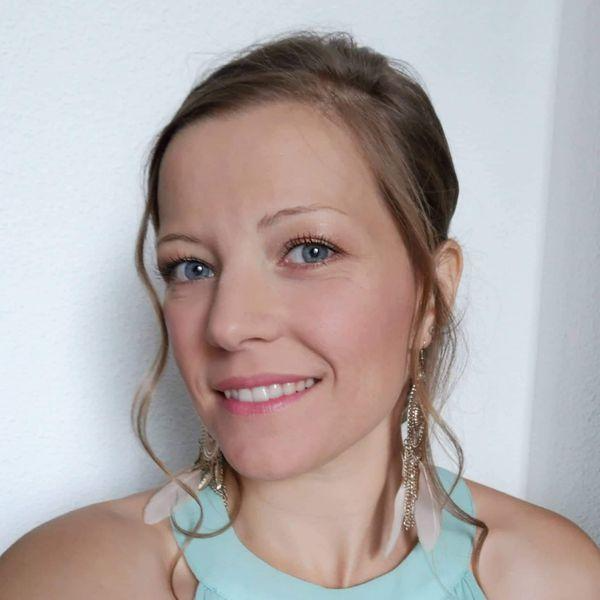 Emilie Hugues Thérapeute Énergéticienne