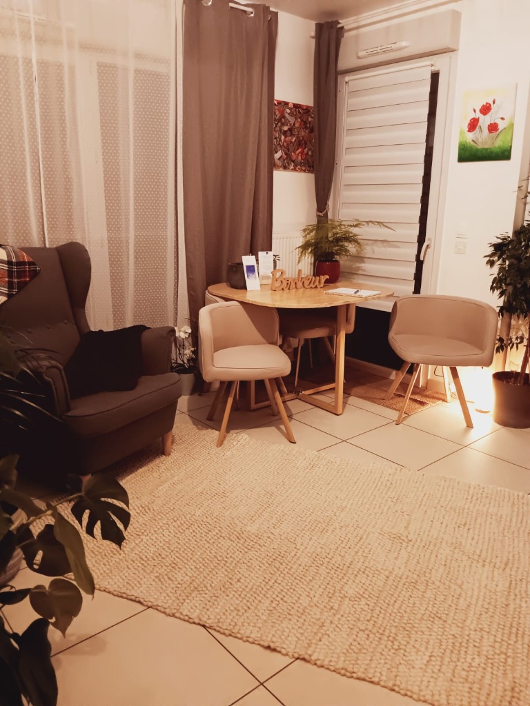 photo cabinet Edwige COUASNET 