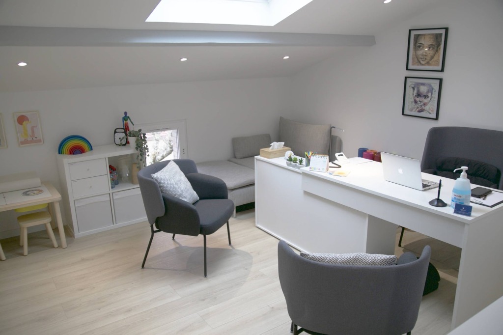 photo cabinet Sophro Jeunesse - Mandie Hoffmann