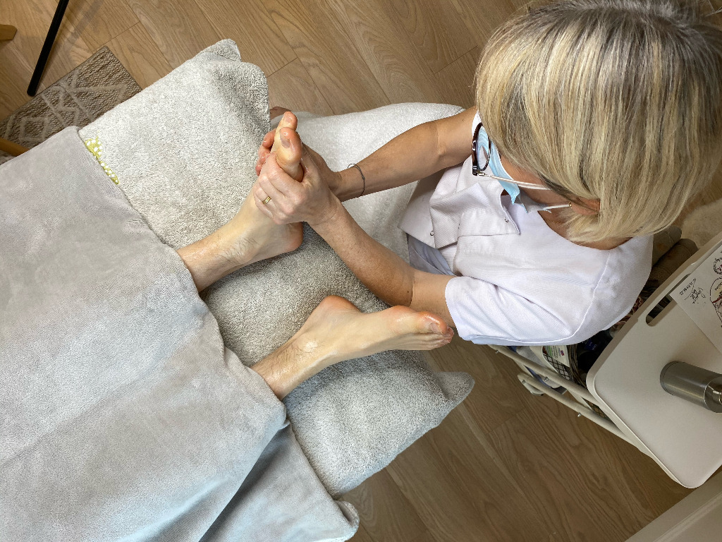 photo seance Anne Boulogne Yoga & Réflexologie