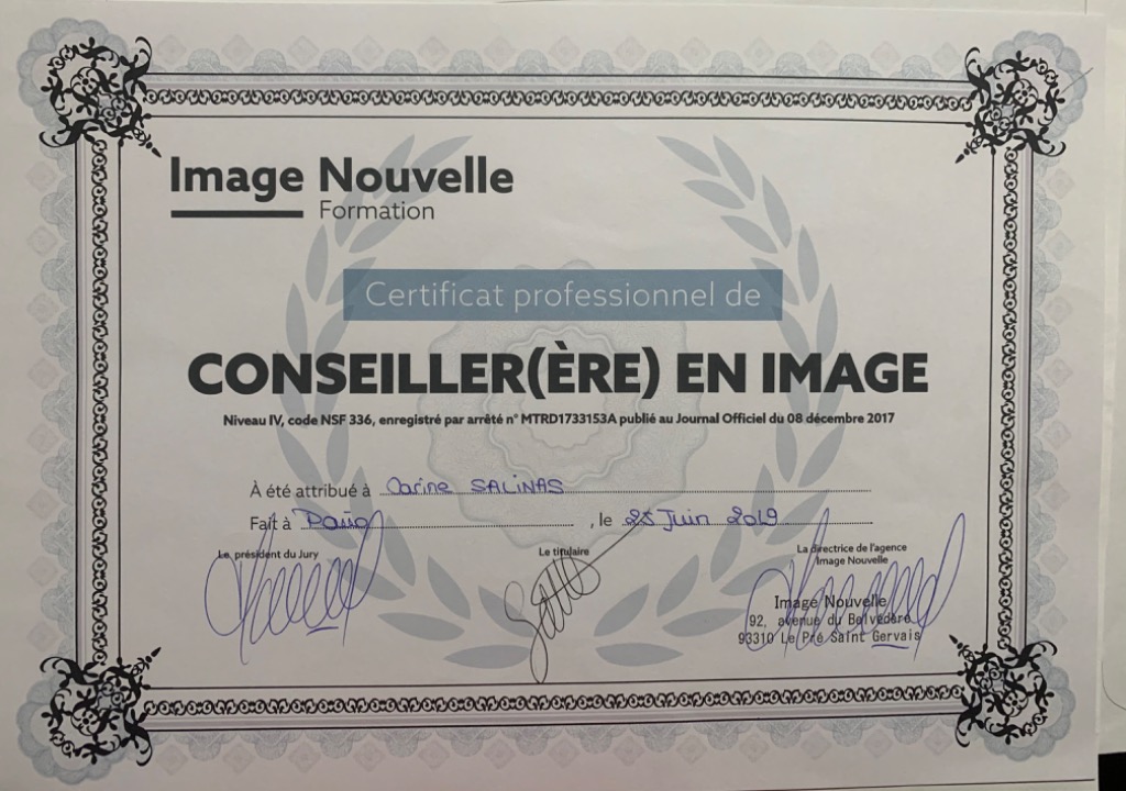 photo diplome Agence Creastyle 