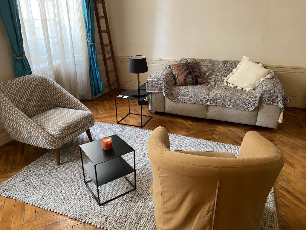 photo cabinet CAROLINE MESTIK