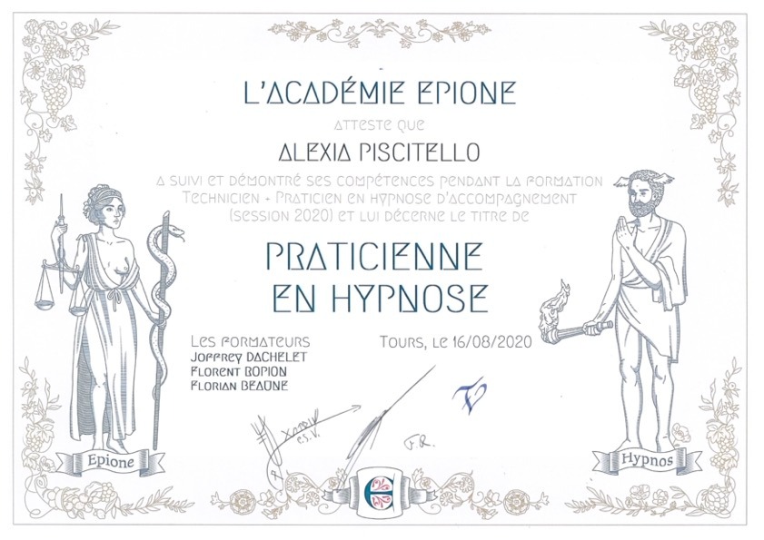 photo diplome Alexia Piscitello Hypnose