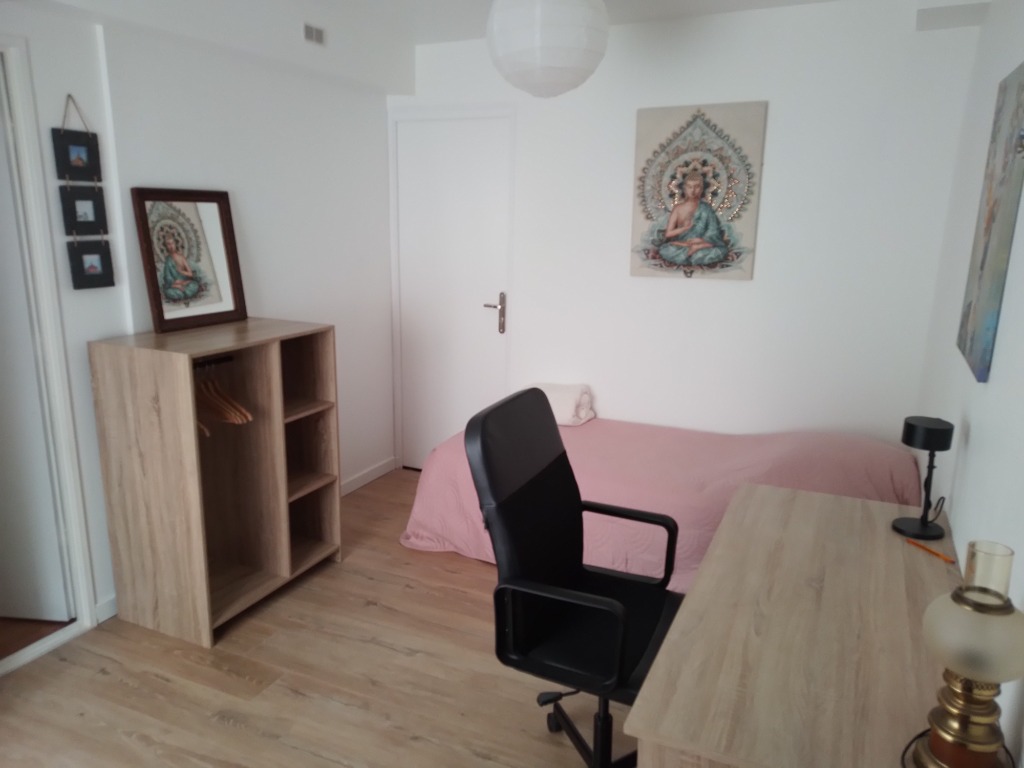 photo cabinet Brigitte Dubois