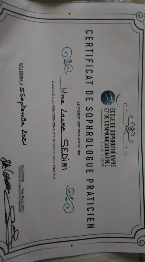 photo diplome Laure YVRAI SEDIRI