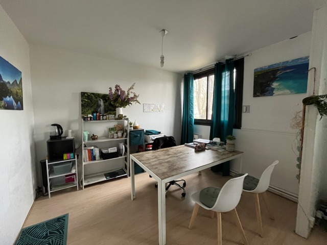 photo cabinet Angèle ESPOSITO