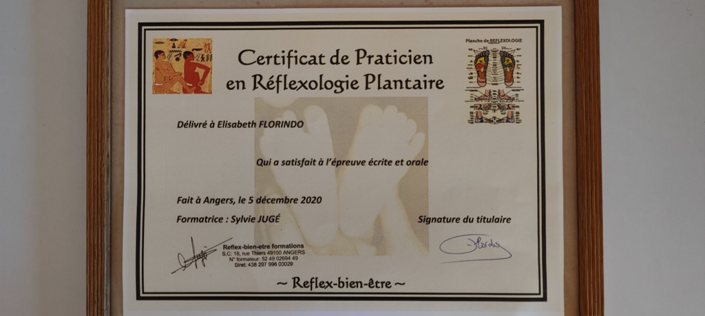 photo diplome Florindo Elisabeth éliflor-réflexologie