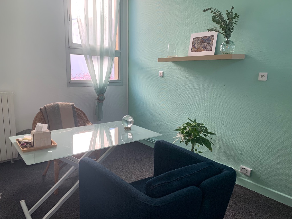 photo cabinet Emilie Gross - Médium et psycho-énergéticienne