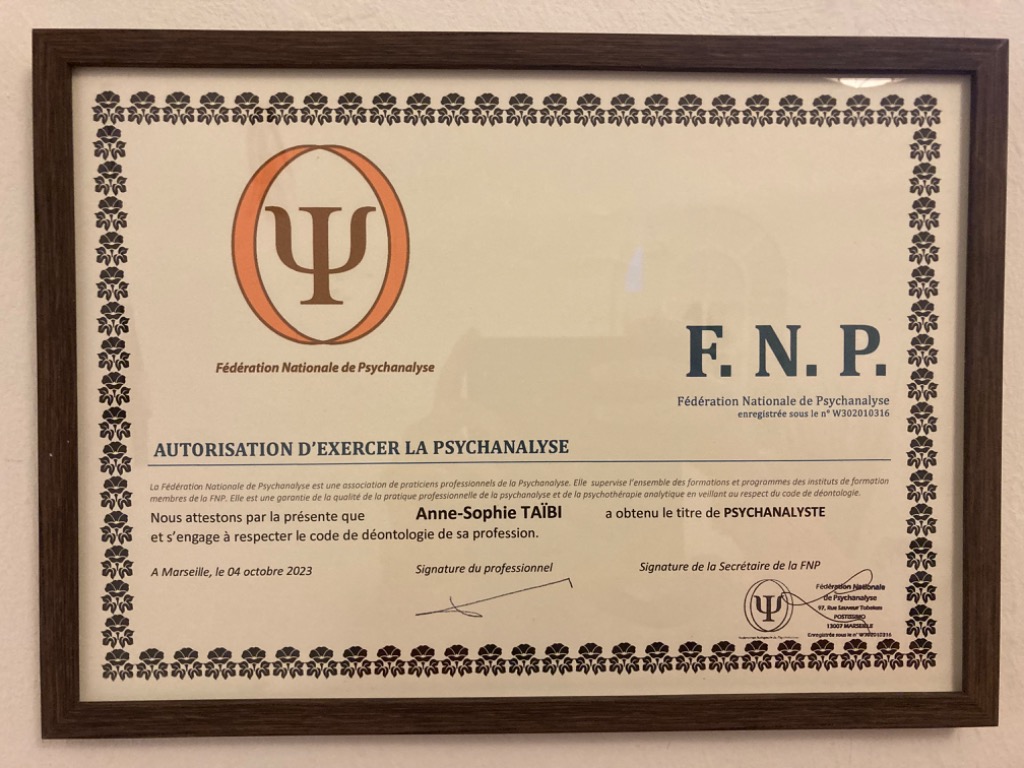 photo diplome Anne sophie Taïbi 