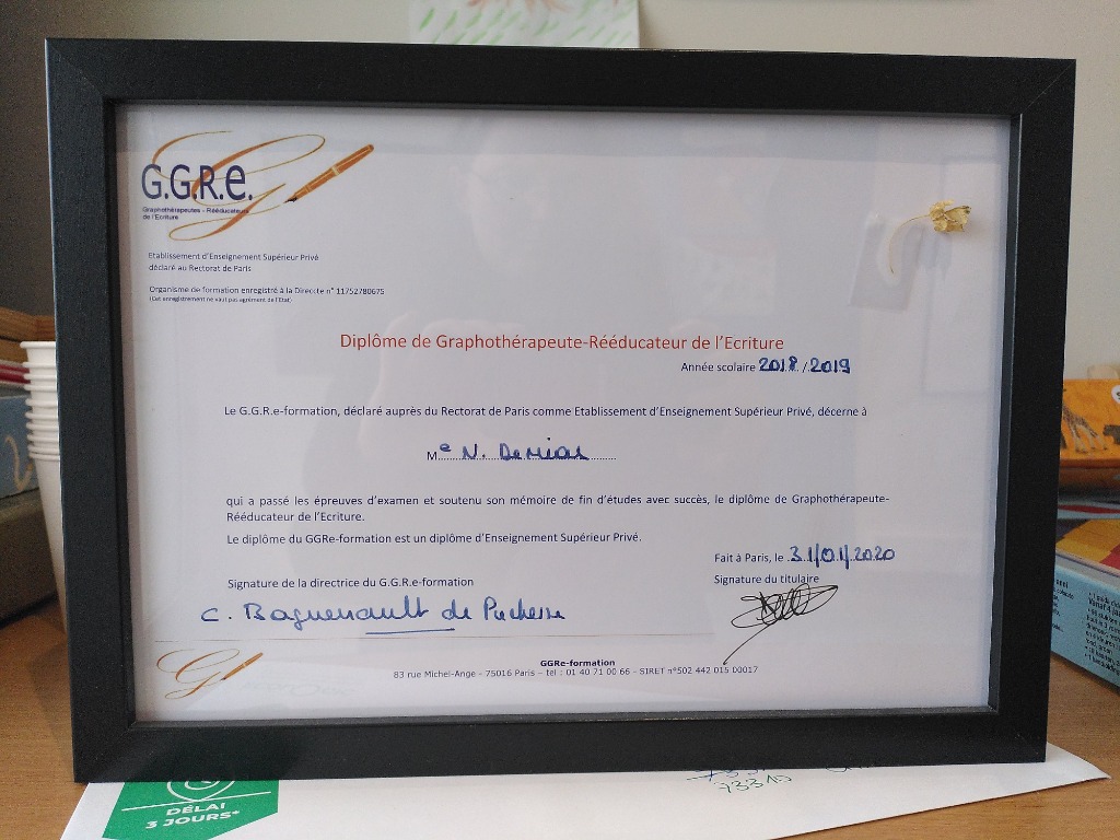 photo diplome Nathalie Démias Graphothérapeute