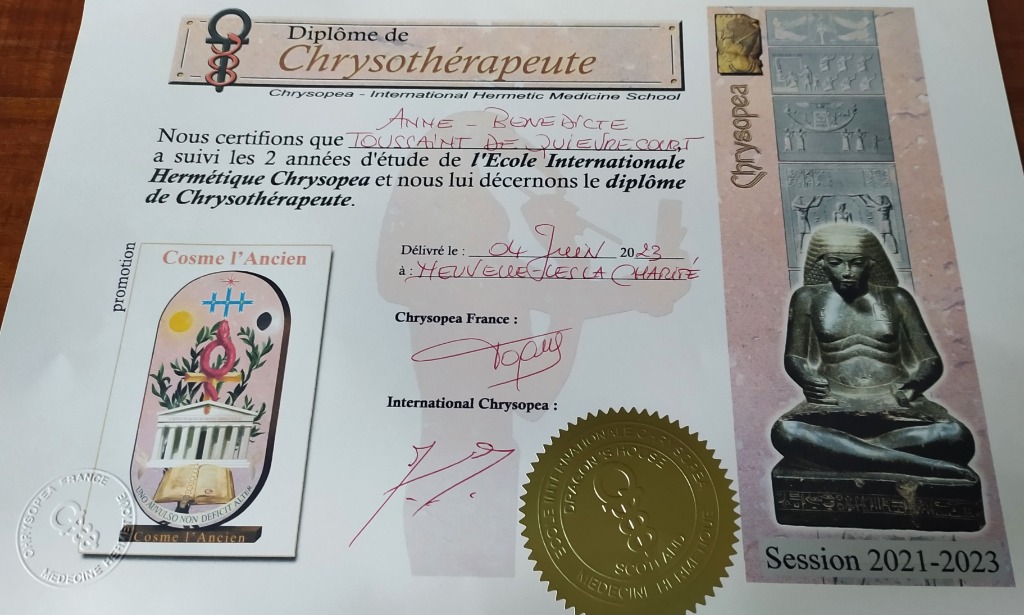 photo diplome Anne-Bénédicte TOUSSAINT DE QUIEVRECOURT