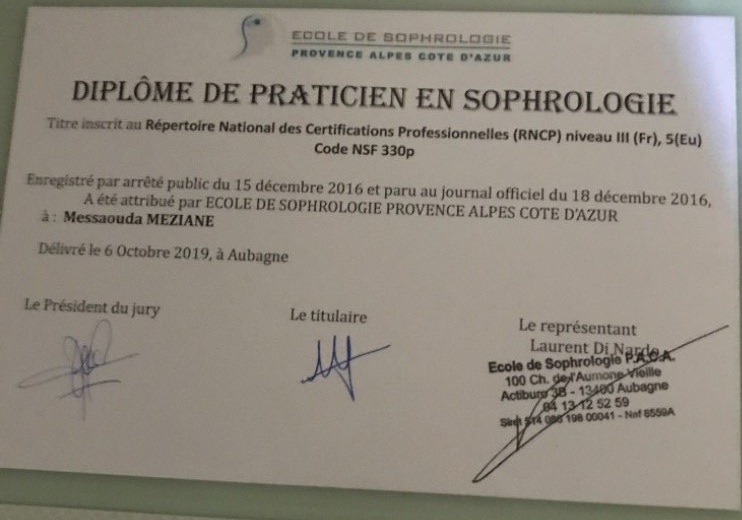 photo diplome Messaouda Meziane