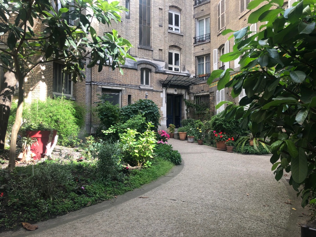 photo cabinet Valérie FELLI