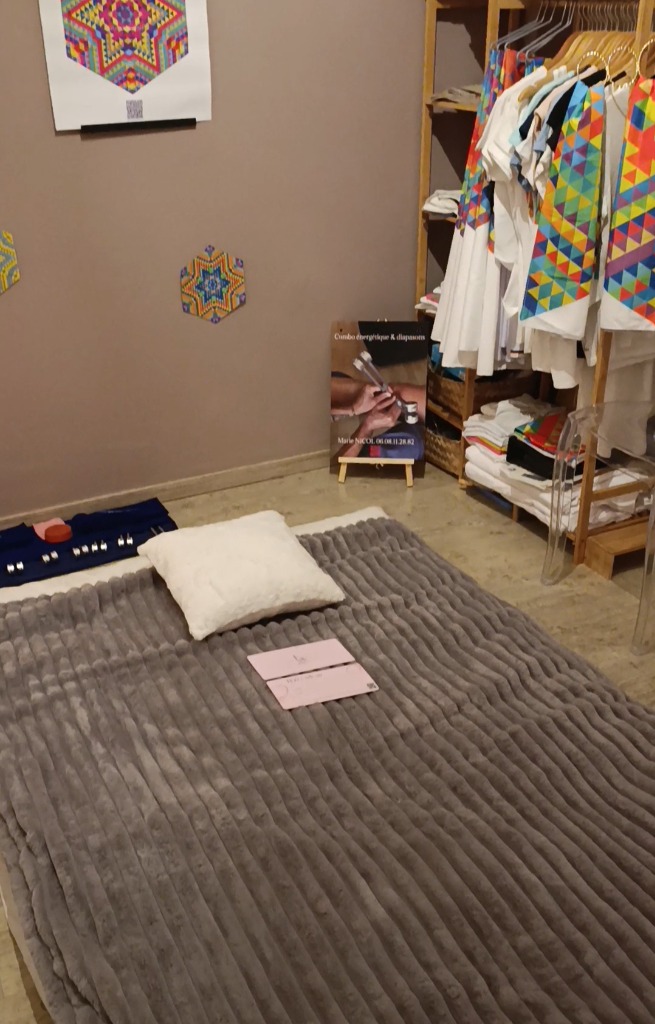 photo cabinet Marie NICOL pour Tchi association