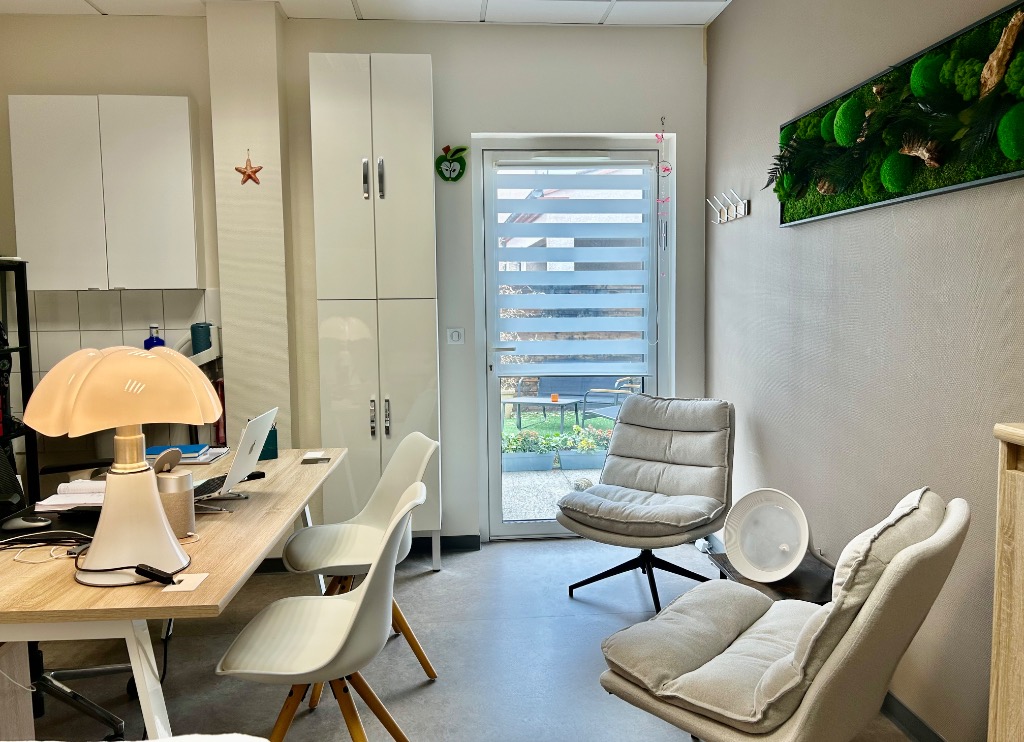 photo cabinet FOLLIOT KARINE 