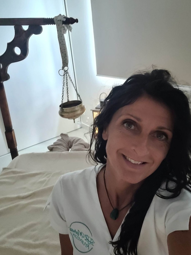 photo cabinet Mahat Ayurveda