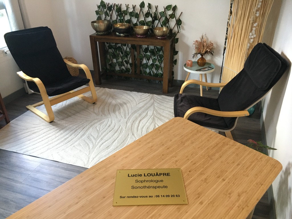 photo cabinet LUCIE LOUAPRE