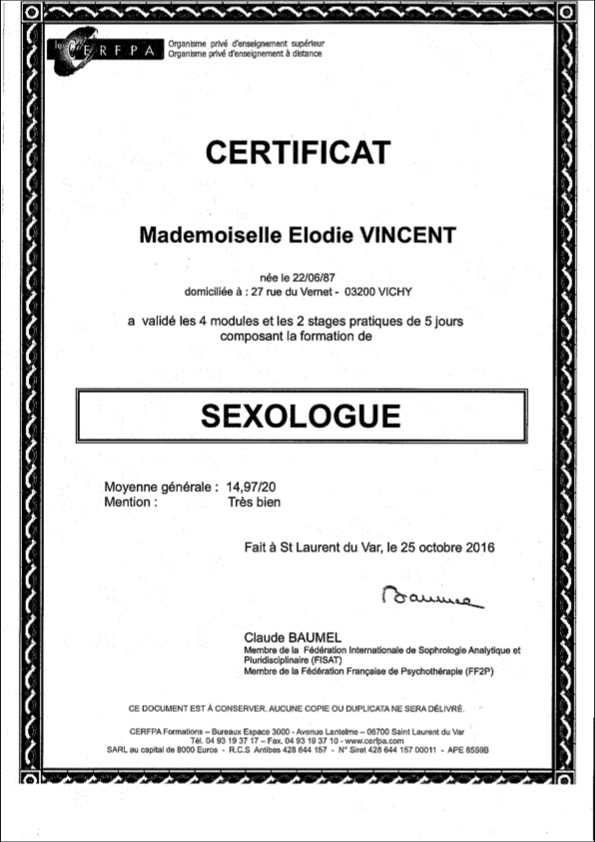 photo diplome Elodie Vincent