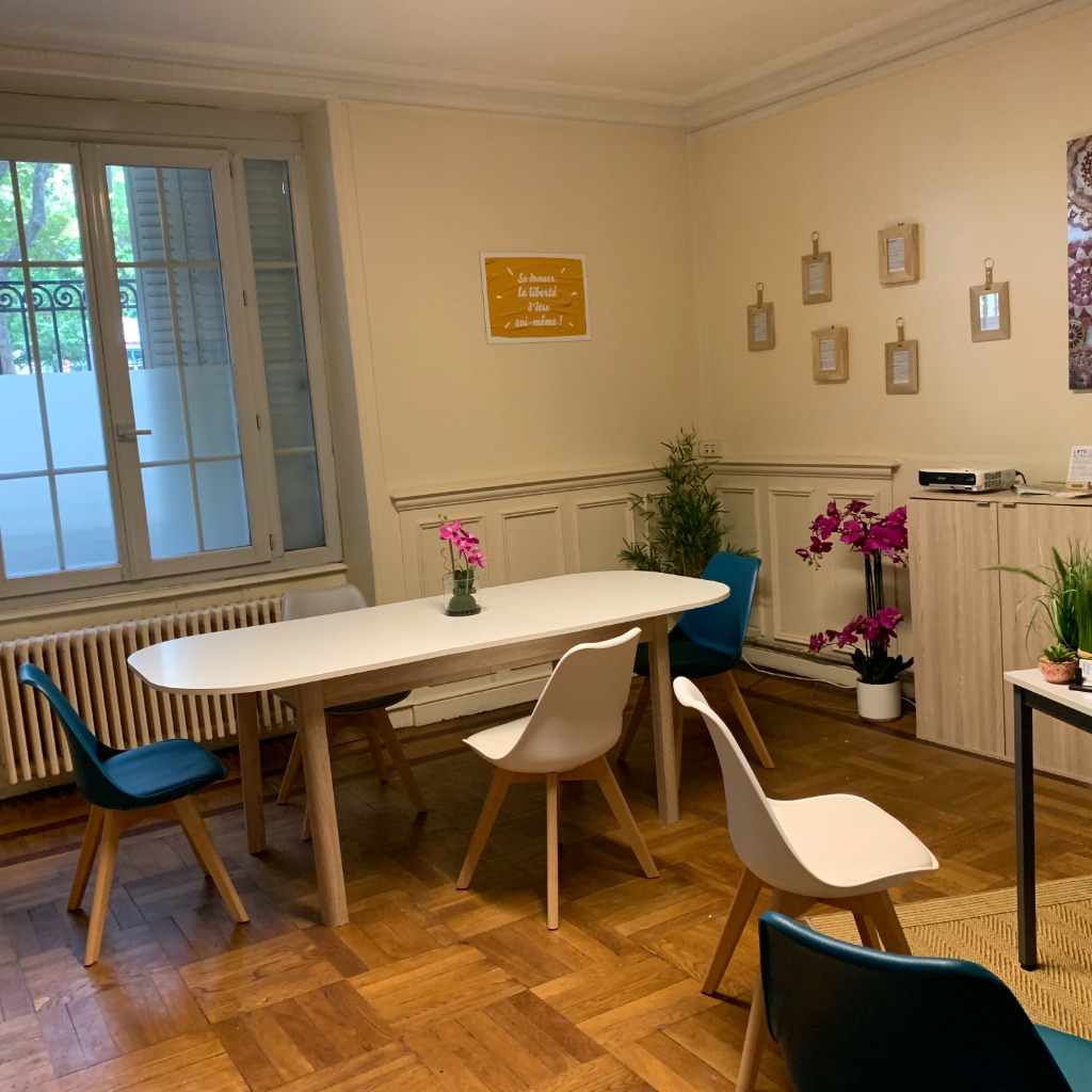 photo cabinet Isabelle Charlet - coach - Cabinet de coaching Gergovia