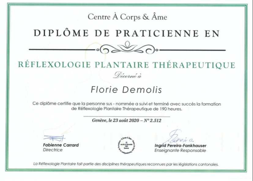 photo diplome Des mains pour vos pieds